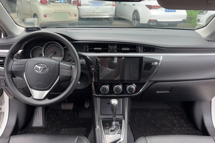 Used Toyota Corolla 2014 1.6L CVT GL Interior 3