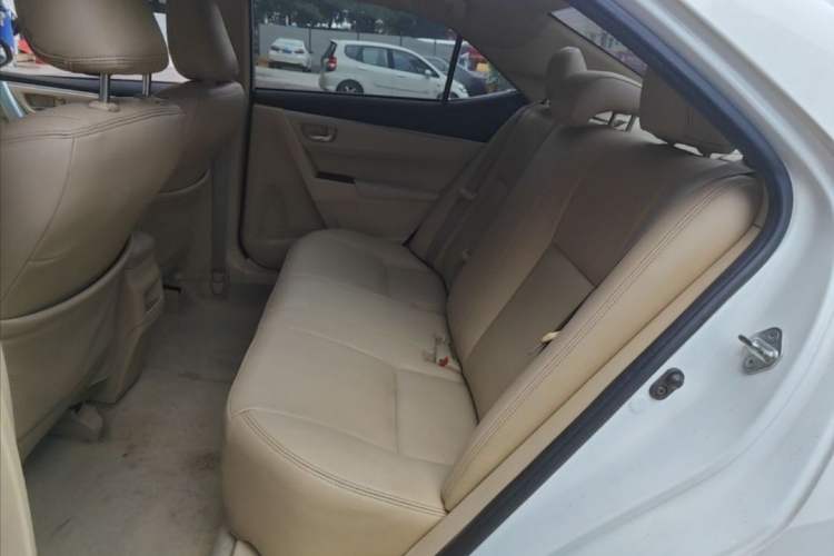 Used Toyota Corolla 2014 1.6L CVT GL Interior 3