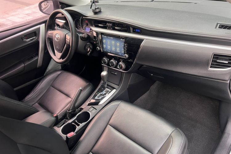 Used Toyota Corolla 2014 1.6L CVT GL Interior 3