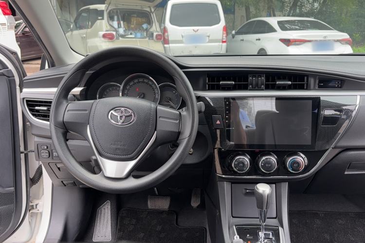Used Toyota Corolla 2014 1.6L CVT GL Interior 4