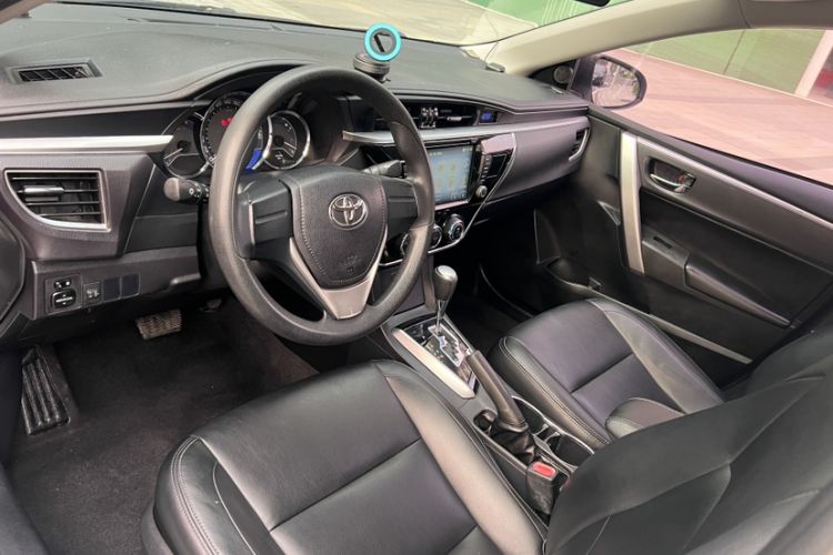 Used Toyota Corolla 2014 1.6L CVT GL Interior 6