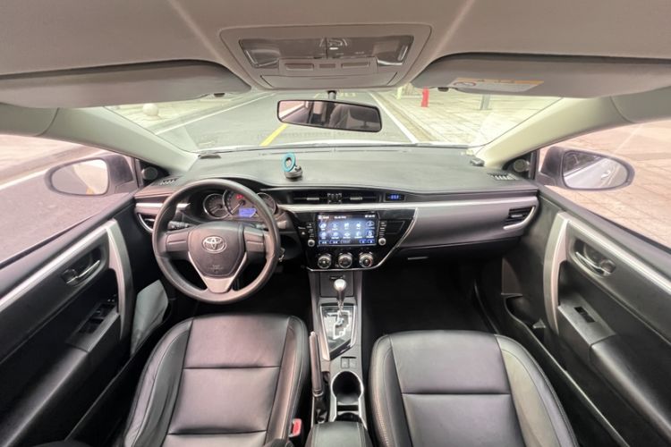 Used Toyota Corolla 2014 1.6L CVT GL Interior 8