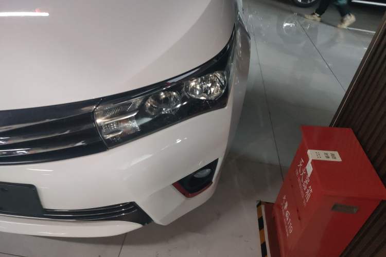 Used Toyota Corolla 2014 1.6L CVT GL-i Left Front Headlight