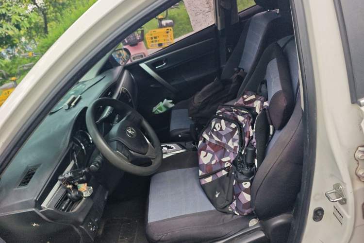Used Toyota Corolla 2014 1.6L CVT GL Left Front Seat