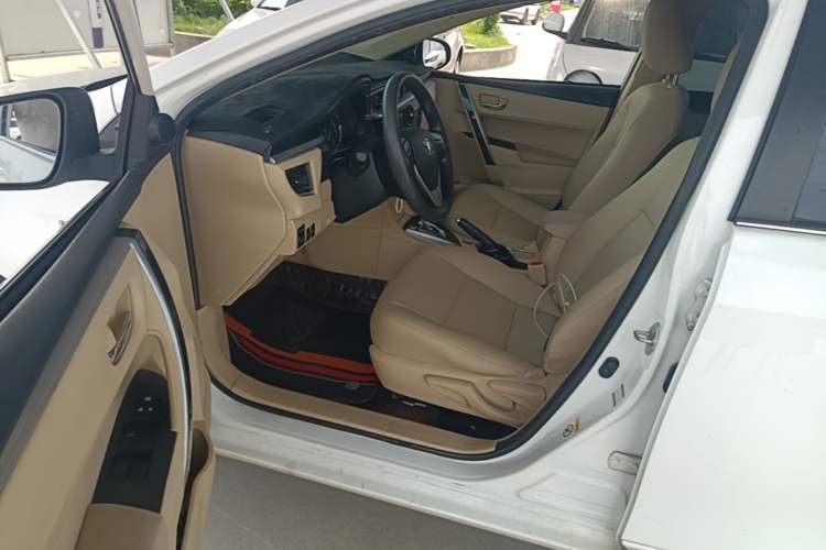 Used Toyota Corolla 2014 1.6L CVT GL-i Left Front Seat