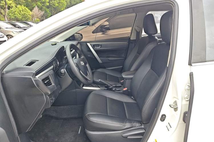 Used Toyota Corolla 2014 1.6L CVT GL Left Front Seat