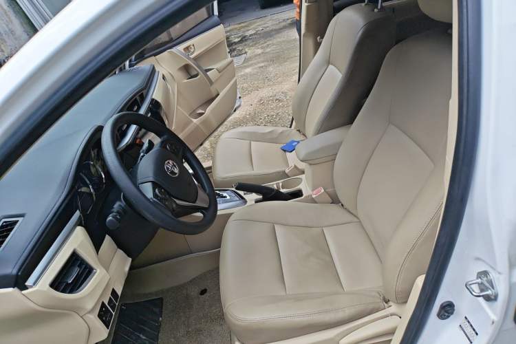Used Toyota Corolla 2014 1.6L CVT GL Left Front Seat