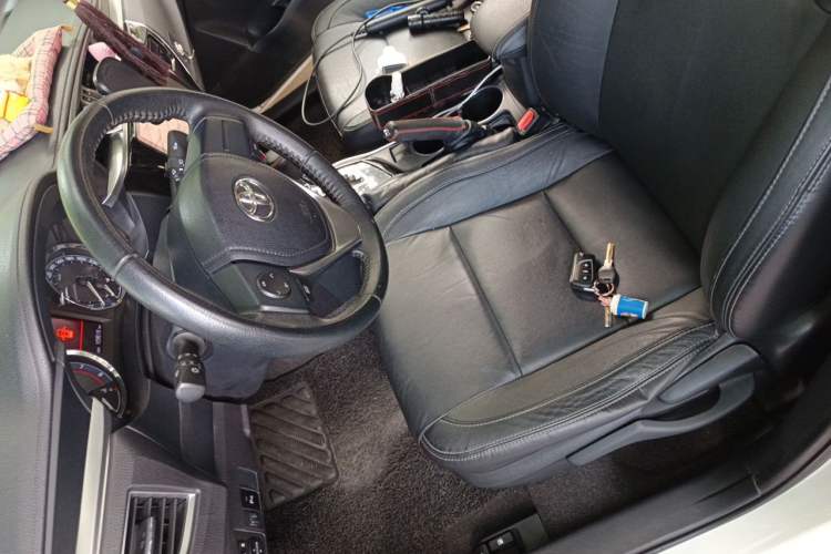 Used Toyota Corolla 2014 1.6L CVT GL-i Leather Edition Left Front Seat