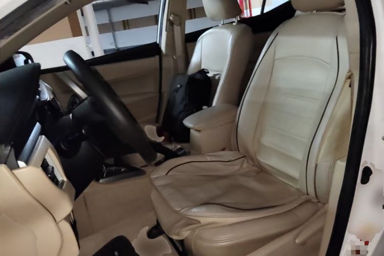 Used Toyota Corolla 2014 1.6L CVT GL Left Front Seat