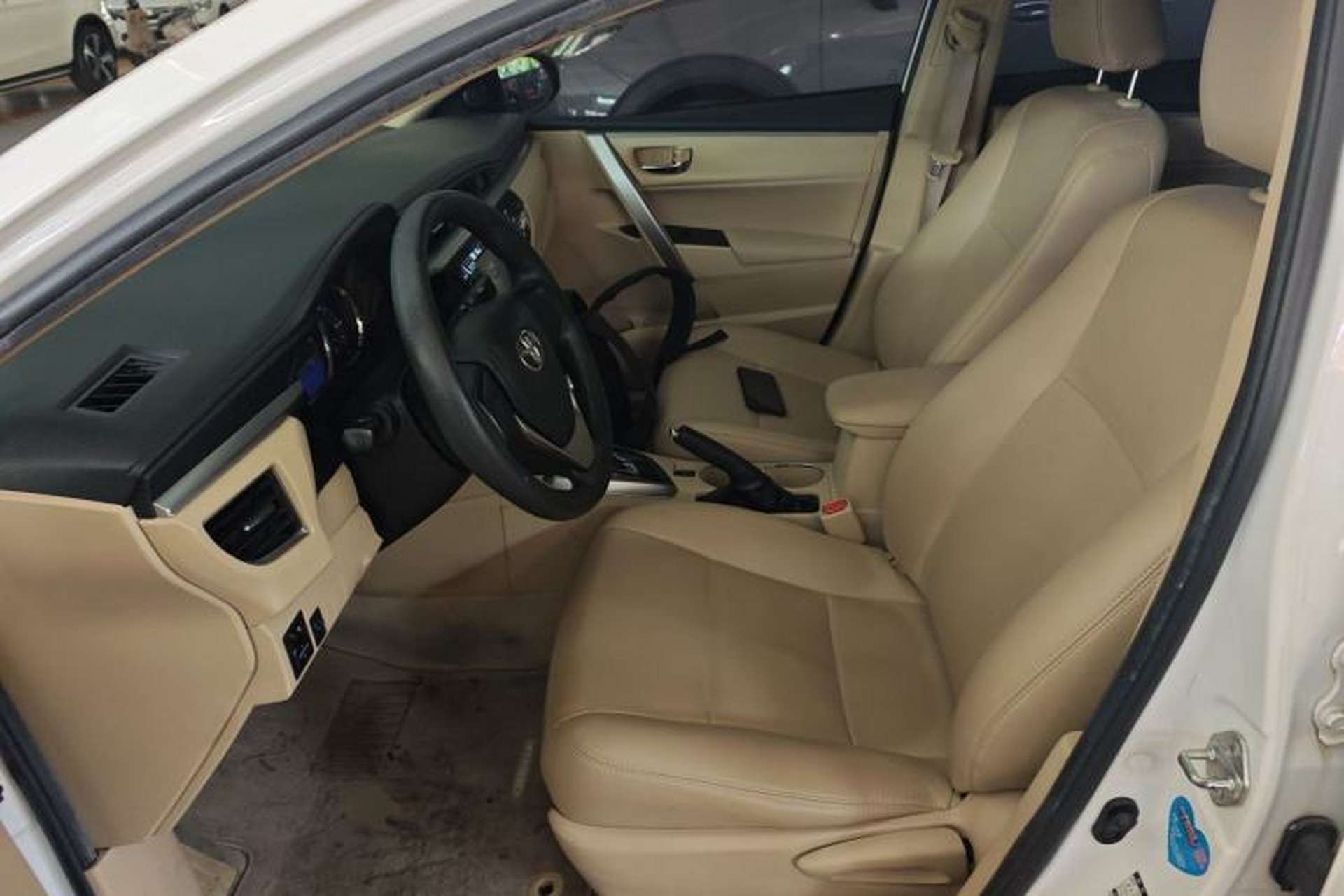 Used Toyota Corolla 2014 1.6L CVT GL Left Front Seat