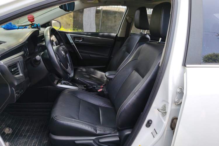 Used Toyota Corolla 2014 1.6L CVT GL-i Leather Edition Left Front Seat