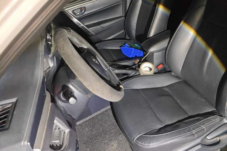 Used Toyota Corolla 2014 1.6L CVT GL-i Leather Edition Left Front Seat