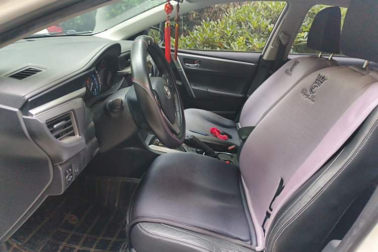 Used Toyota Corolla 2014 1.6L CVT GLX-i Left Front Seat