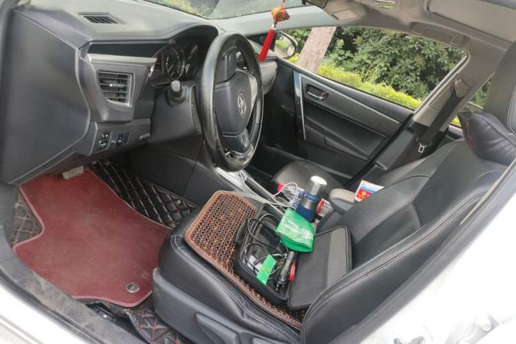 Used Toyota Corolla 2014 1.6L CVT GL-i Leather Edition Left Front Seat