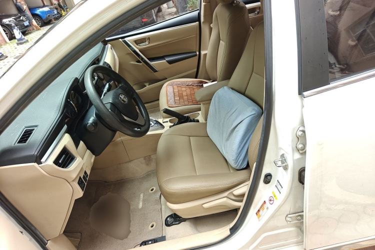 Used Toyota Corolla 2014 1.6L CVT GL-i Left Front Seat