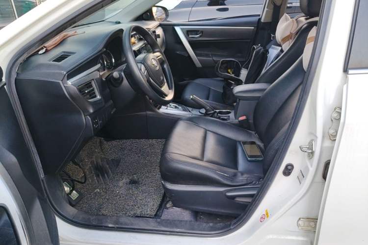Used Toyota Corolla 2014 1.6L CVT GL Left Front Seat