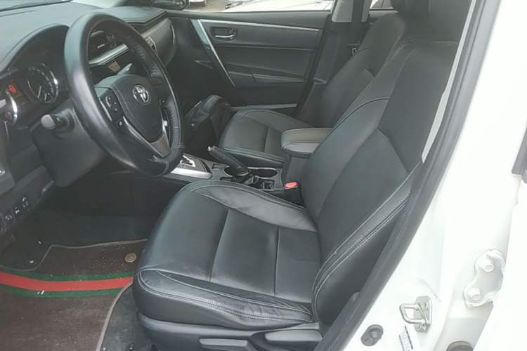 Used Toyota Corolla 2014 1.6L CVT GL-i Leather Edition Left Front Seat