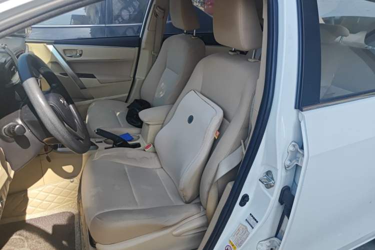Used Toyota Corolla 2014 1.6L CVT GL Left Front Seat