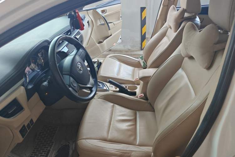 Used Toyota Corolla 2014 1.6L CVT GL-i Leather Edition Left Front Seat