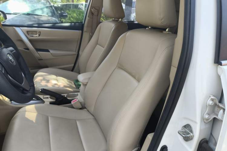 Used Toyota Corolla 2014 1.6L CVT GL Left Front Seat