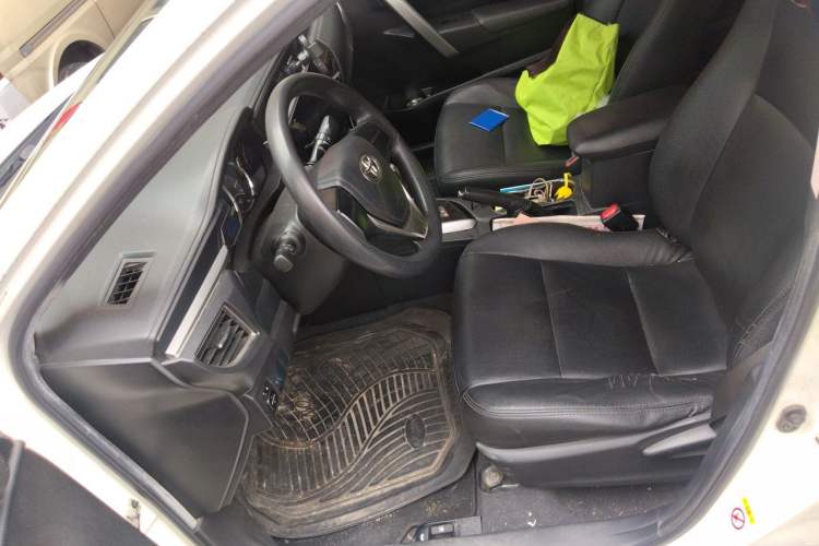 Used Toyota Corolla 2014 1.6L CVT GL Left Front Seat