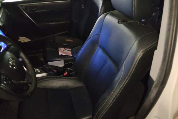 Used Toyota Corolla 2014 1.6L CVT GL-i Leather Edition Left Front Seat