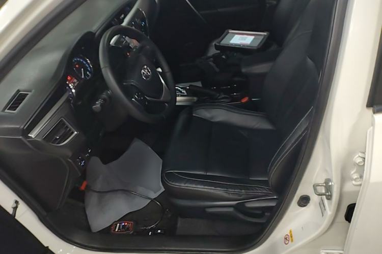 Used Toyota Corolla 2014 1.6L CVT GL-i Leather Edition Left Front Seat