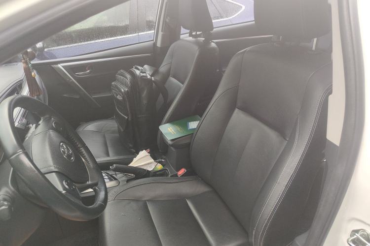 Used Toyota Corolla 2014 1.6L CVT GLX-i Left Front Seat