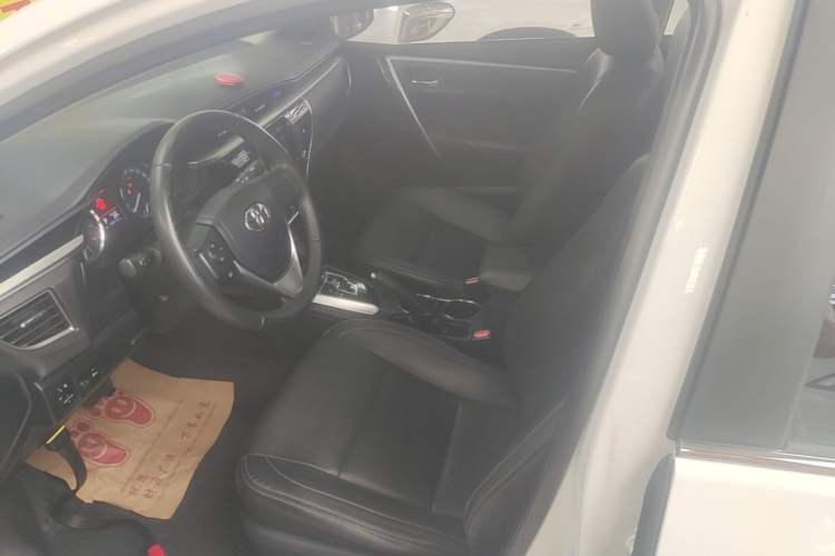 Used Toyota Corolla 2014 1.6L CVT GL-i Leather Edition Left Front Seat
