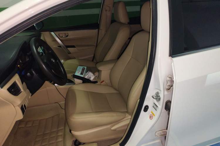 Used Toyota Corolla 2014 1.6L CVT GL Left Front Seat