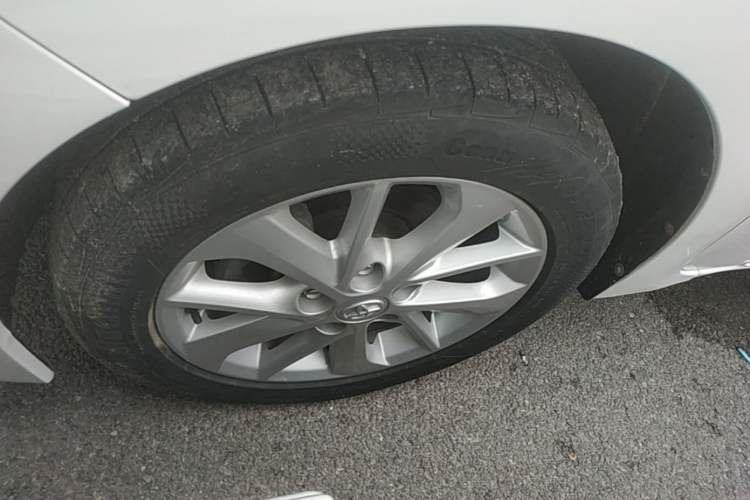 Used Toyota Corolla 2014 1.6L CVT GL-i Leather Edition Left Front Wheel Hub