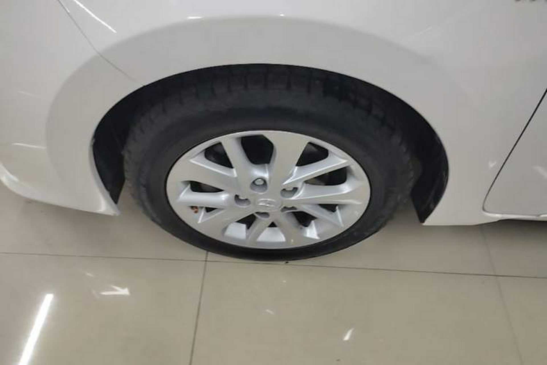 Used Toyota Corolla 2014 1.6L CVT GL-i Leather Edition Left Front Wheel Hub