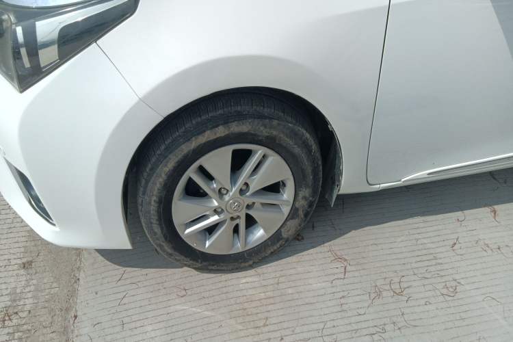 Used Toyota Corolla 2014 1.6L CVT GL-i Left Front Wheel Hub