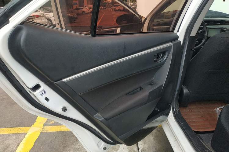 Used Toyota Corolla 2014 1.6L CVT GL Left Rear Door Interior