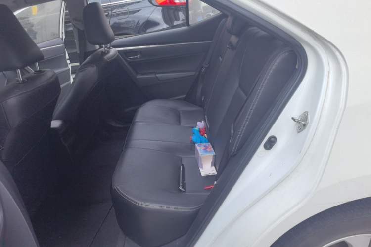 Used Toyota Corolla 2014 1.6L CVT GL-i Leather Edition Left Rear Seat