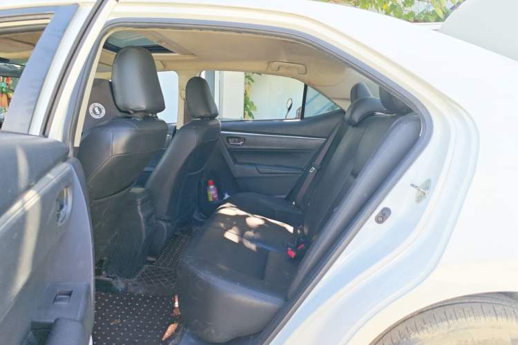 Used Toyota Corolla 2014 1.6L CVT GL-i Left Rear Seat