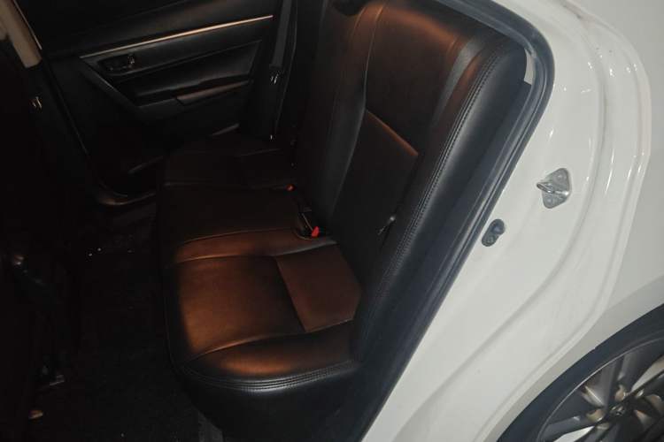 Used Toyota Corolla 2014 1.6L CVT GL-i Left Rear Seat