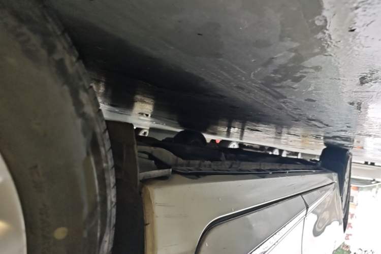 Used Toyota Corolla 2014 1.6L CVT GL-i Left Side Sill