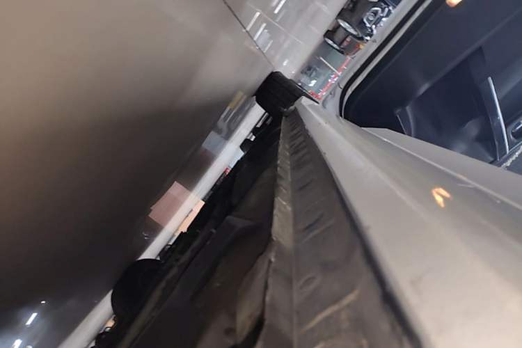 Used Toyota Corolla 2014 1.6L CVT GL-i Leather Edition Left Side Sill