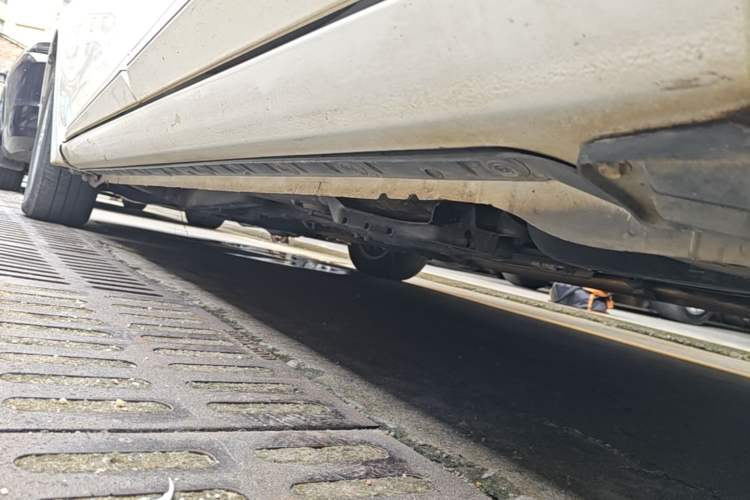 Used Toyota Corolla 2014 1.6L CVT GL-i Left Side Sill