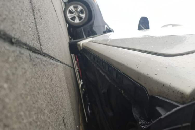 Used Toyota Corolla 2014 1.6L CVT GL-i Left Side Sill