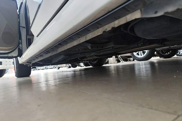 Used Toyota Corolla 2014 1.6L CVT GL-i Left Side Sill