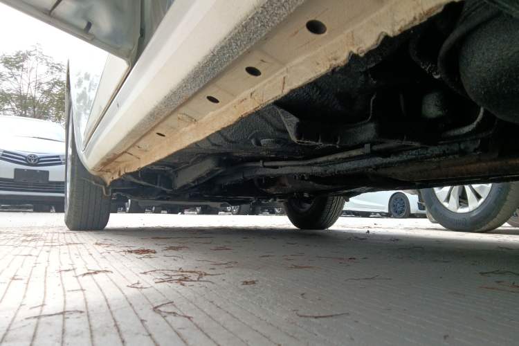 Used Toyota Corolla 2014 1.6L CVT GL-i Left Side Sill
