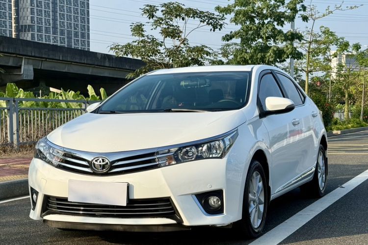 Used Toyota Corolla 2014 1.6L CVT GL-i Leather Edition Guazi used car, China used car export, Used car for sale, Used cars, Cheapest cars for sale