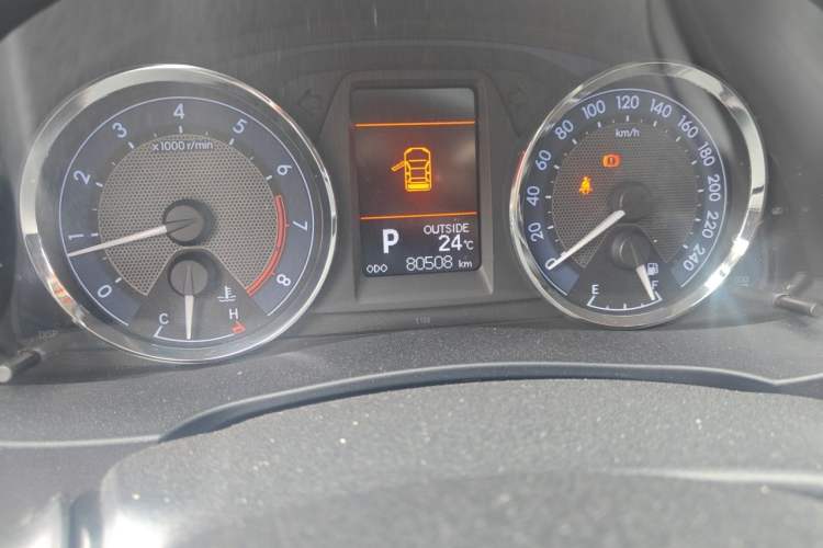 Used Toyota Corolla 2014 1.6L CVT GL-i Odometer Close Up