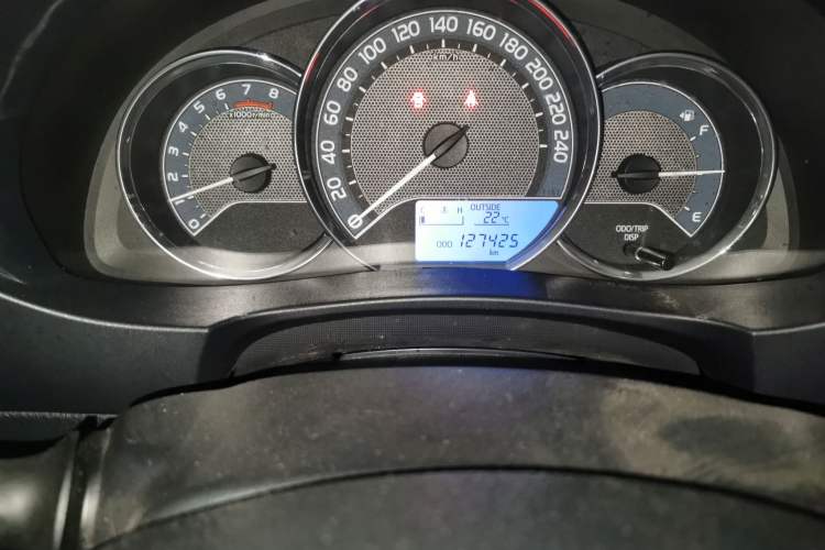 Used Toyota Corolla 2014 1.6L Manual GL Odometer Close Up