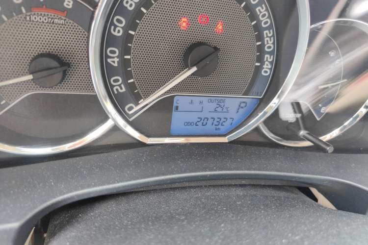 Used Toyota Corolla 2014 1.6L CVT GL Odometer Close Up