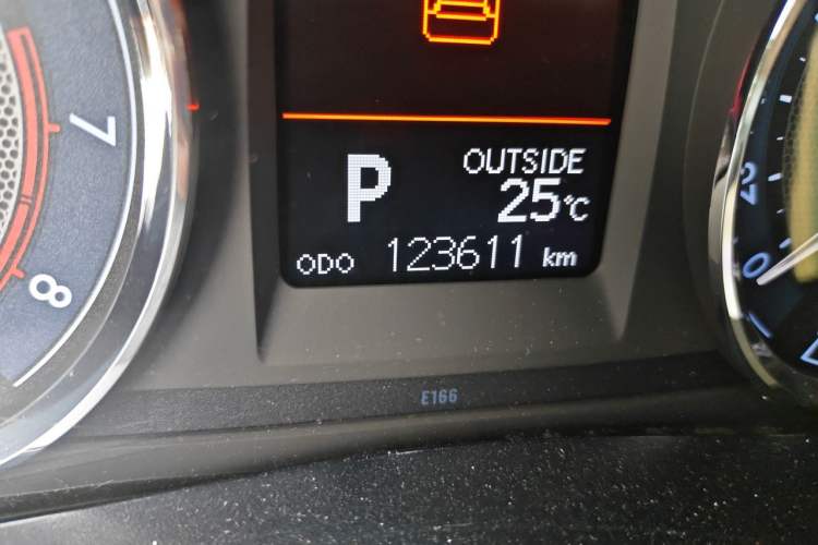 Used Toyota Corolla 2014 1.6L CVT GL-i Odometer Close Up