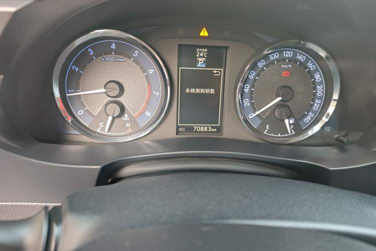 Used Toyota Corolla 2014 1.8L CVT GLX-i Odometer Close Up
