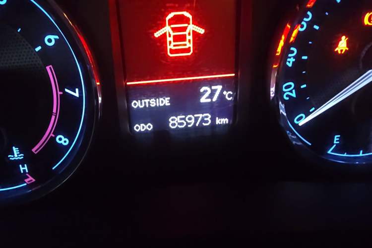 Used Toyota Corolla 2014 1.6L Manual GL-i Leather Edition Odometer Close Up